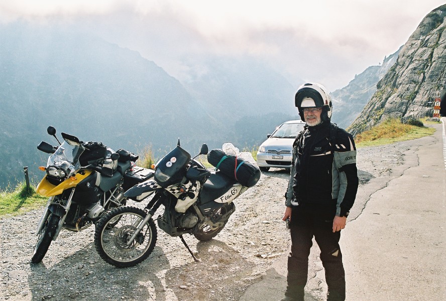 06f15p06_19a.jpg