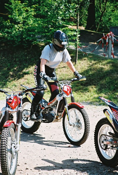 06f12p12_26.jpg