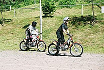 06F12p09_29.jpg