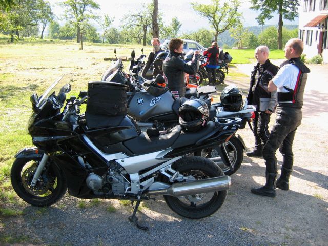 Sammeln zur Abfahrt zum Trainingsgelände des MSC Großheubach