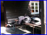 Gepäck- und Helmabladeplatz